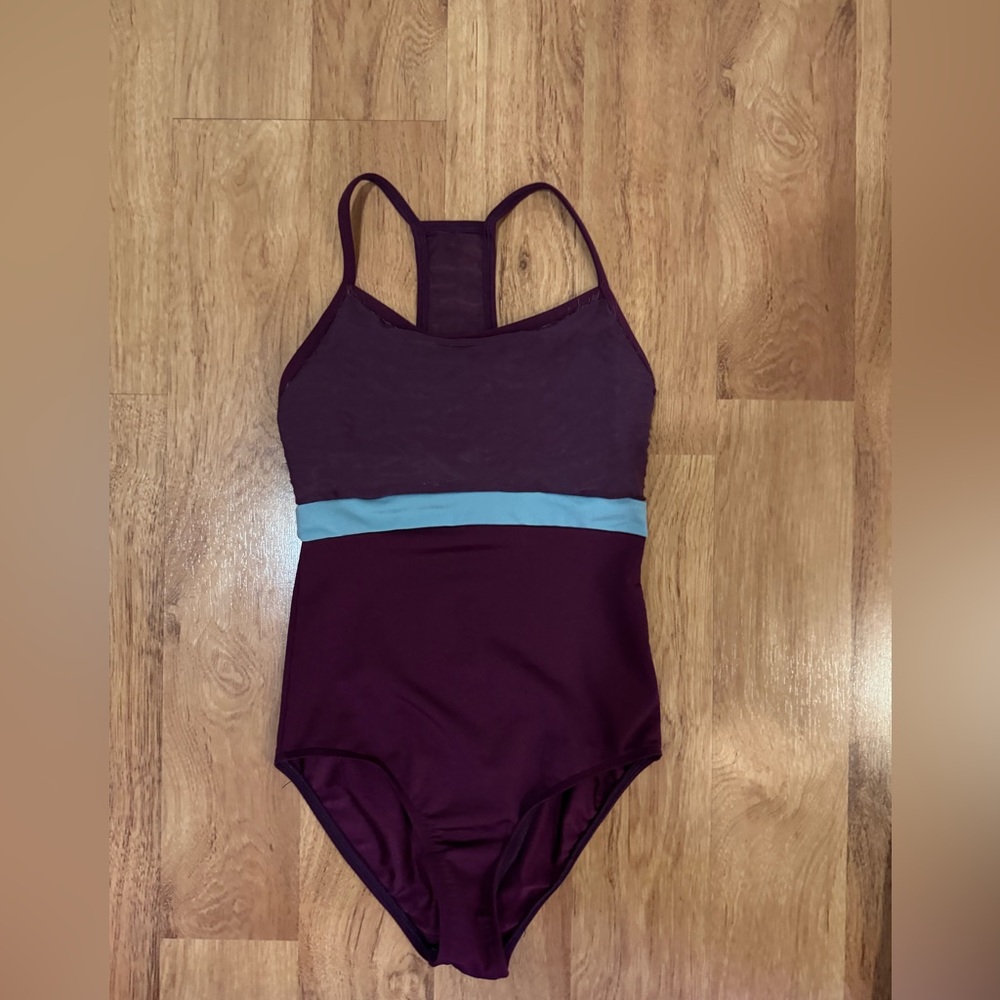 Elegant Women's Burgundy and Ballet Leo